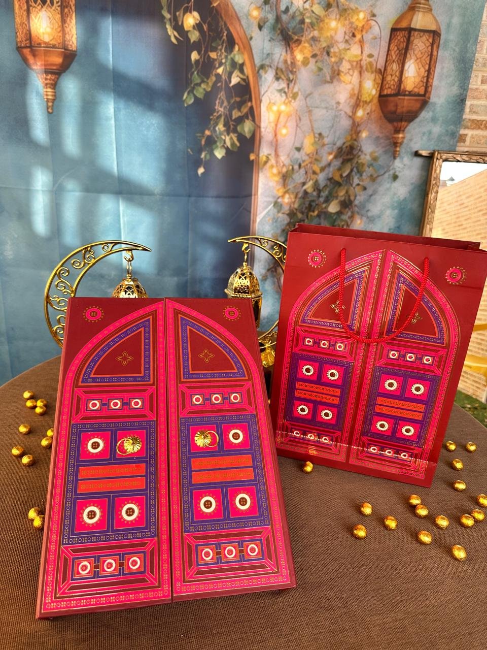 image00004 داربار أحمر مع حامل - الصورة 1